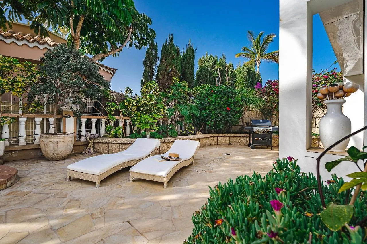 Luxury Villa El Duque 아데제 0*,  스페인