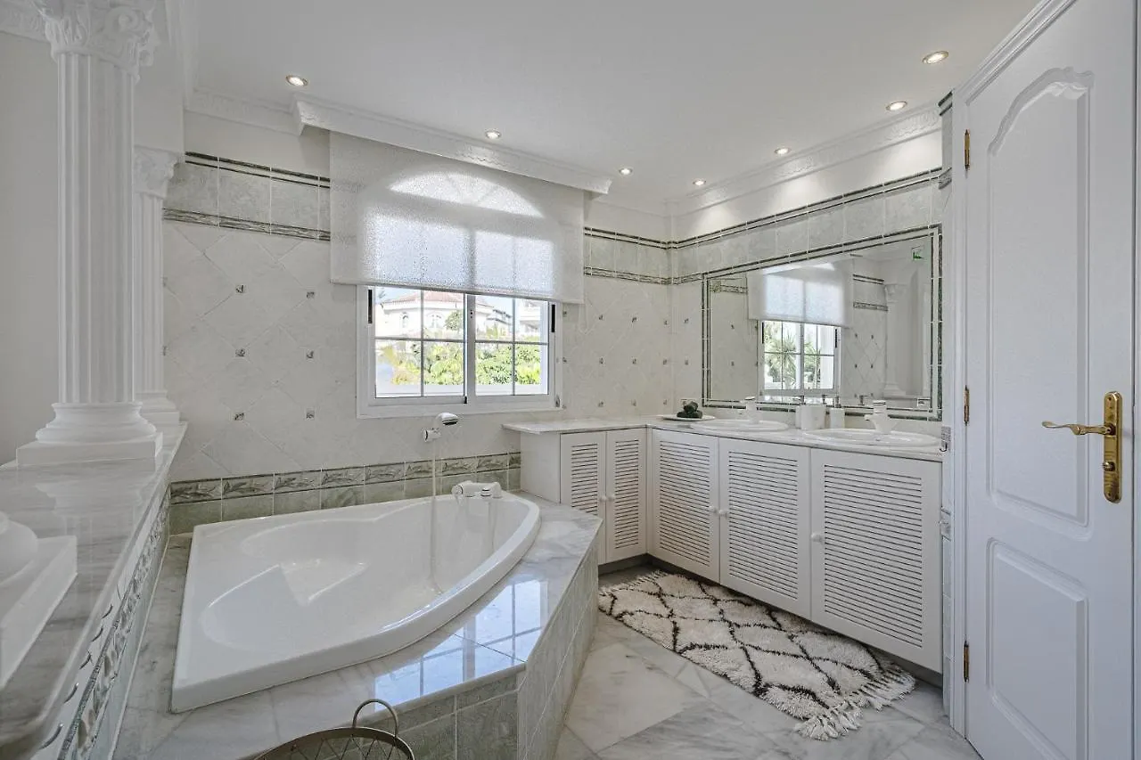 Luxury Villa El Duque 아데제 스페인