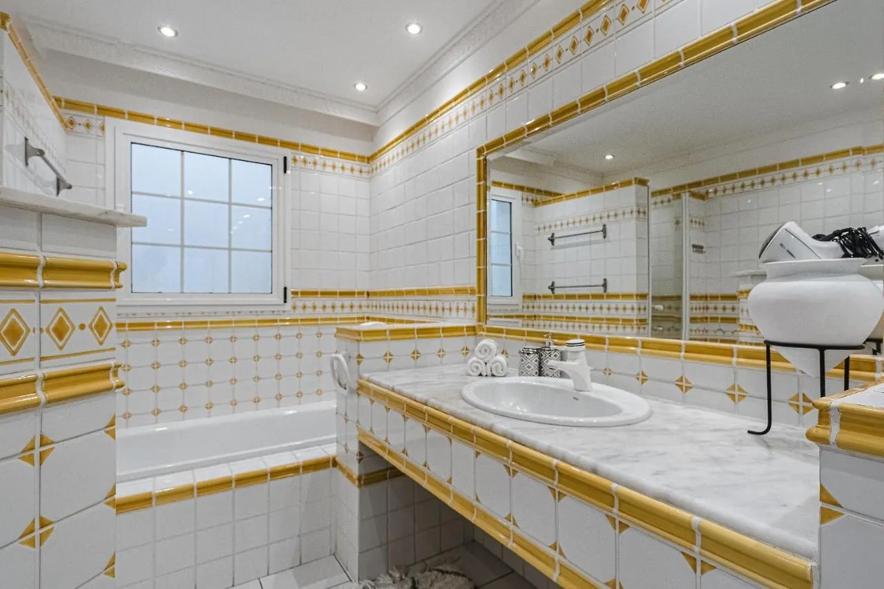 Luxury Villa El Duque 아데제